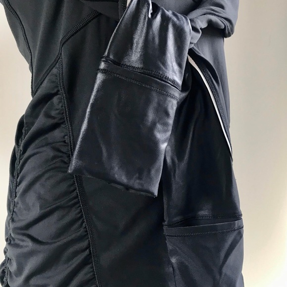 Lululemon Black 1/2 Zip Pullover - Picture 2 of 5